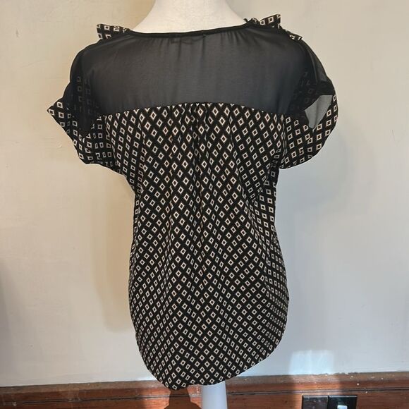 Pleione Black Patterned Flutter Sleeve Ruffled Blouse Size XS EUC - Picture 6 of 9